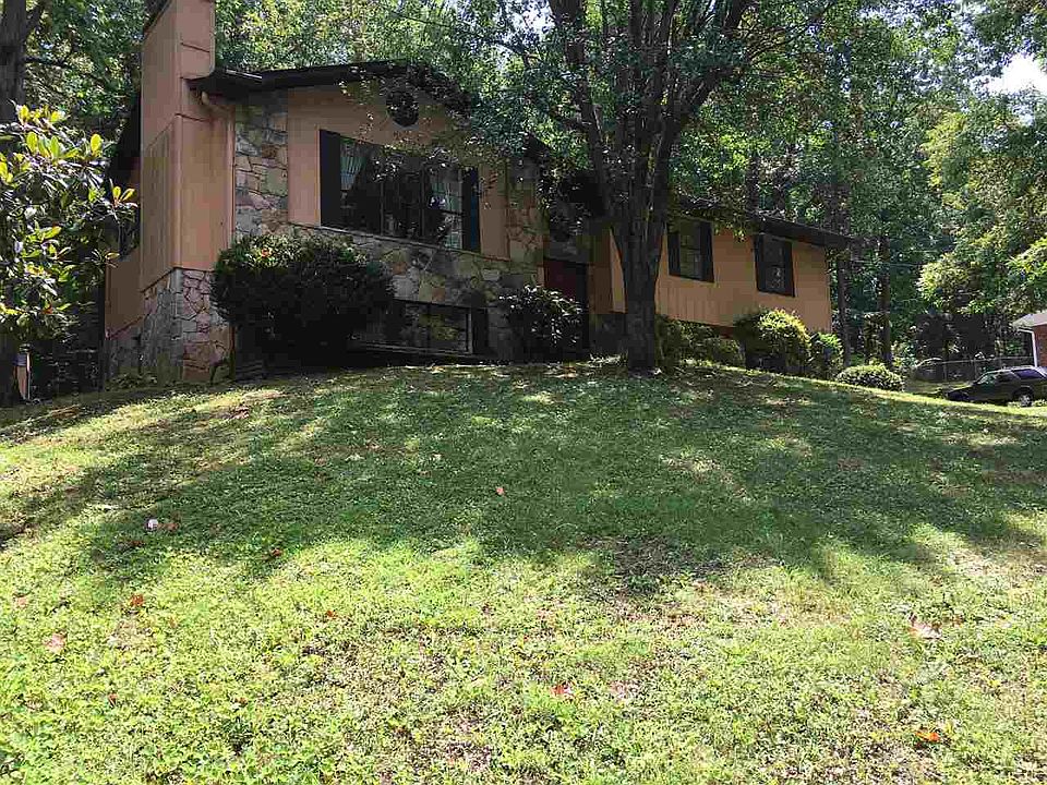 1st image of 3660 Woodcrest Cir NW