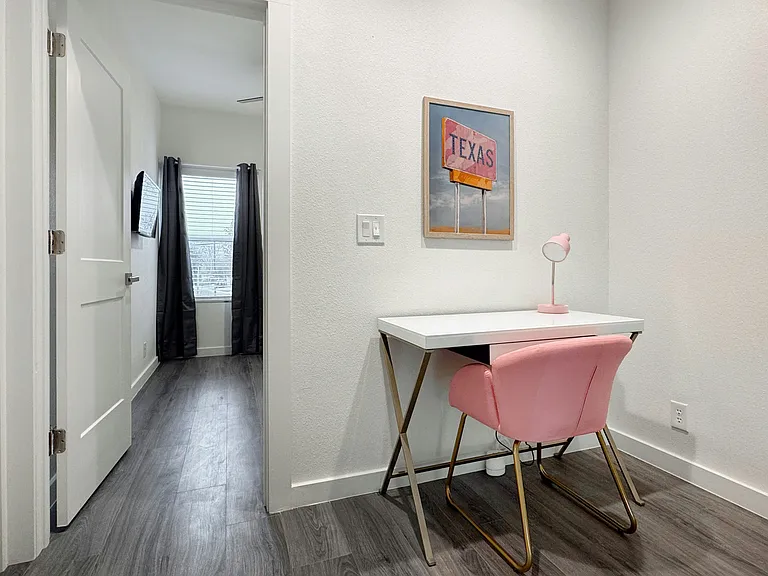 1023 S Gevers St — Photo 10