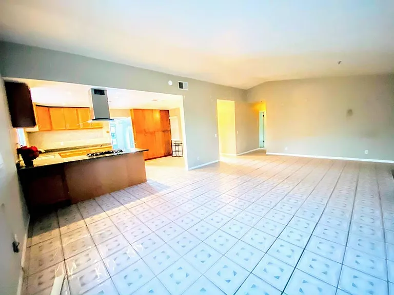 13300 West Dr — Photo 5