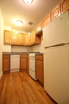 Rented by Keller Williams NYC | media 14