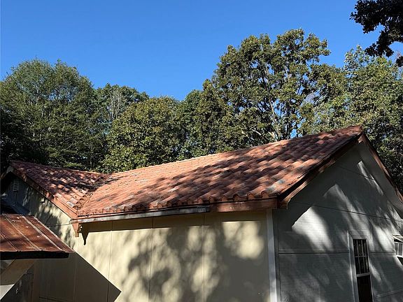 4th image of 2124 Shoal Rd