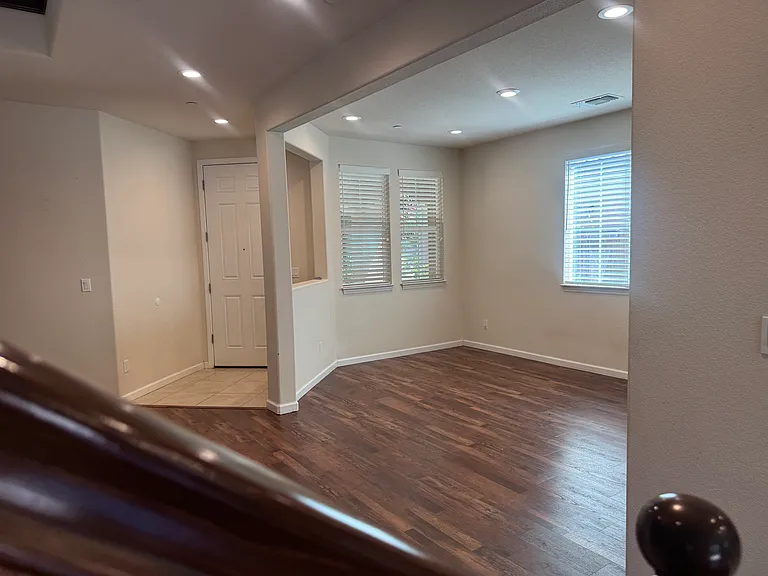 1130 Legion Ct — Photo 7