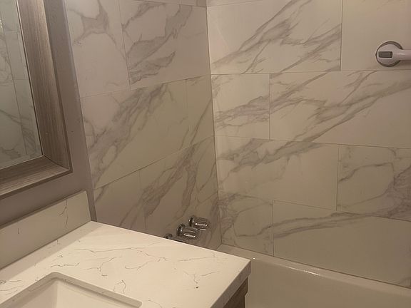 Mstr Bath
