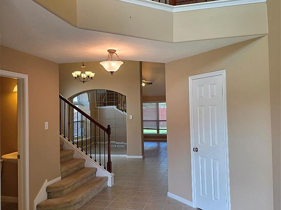 3rd image of 16915 Langham Heights Ln