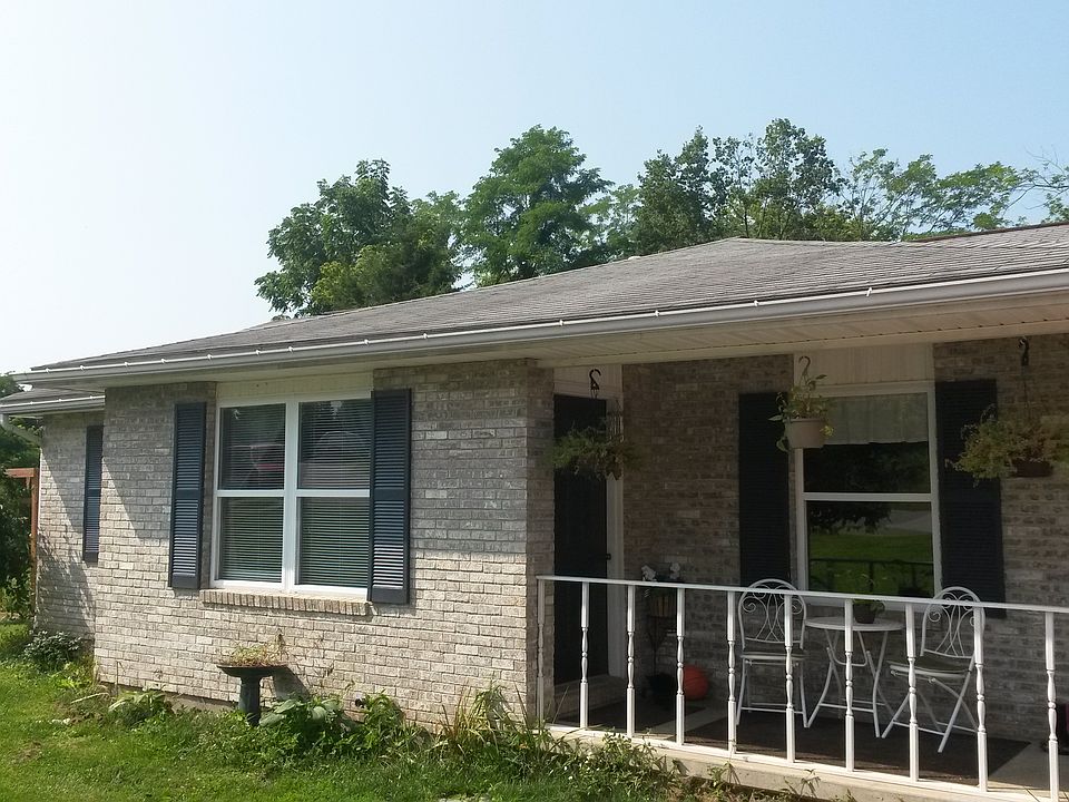 1st image of 336 Hickory Dr