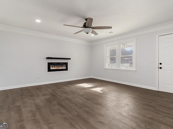 5th image of 536 Phillips Dr