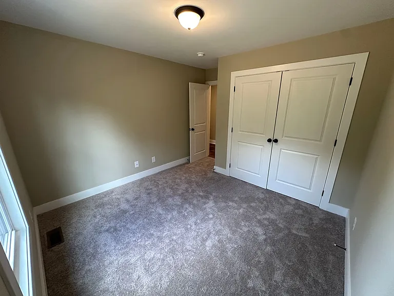 71 Luke Ct — Photo 10