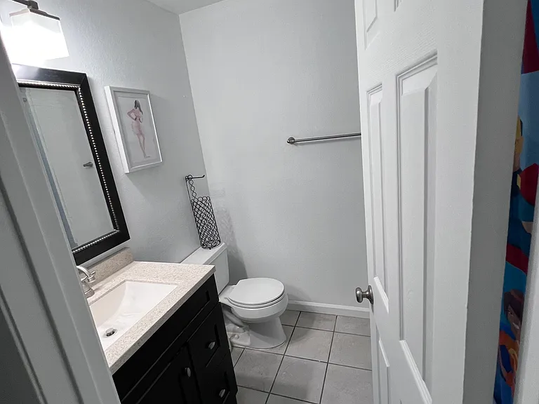 449 Cannon Green Dr #B — Photo 10