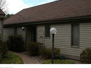 9 Yankee Glen Dr #9C, Madison, CT 06443