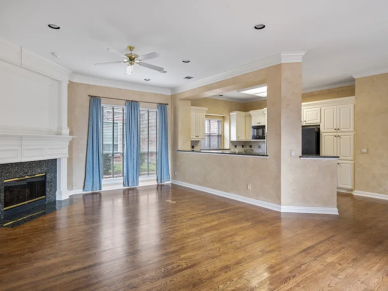 3705 Country Oak Ct — Photo 13