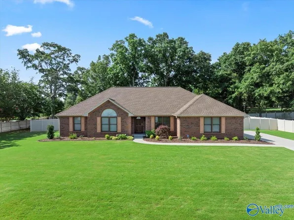 100 Bordeaux Ln, Madison, AL 35757