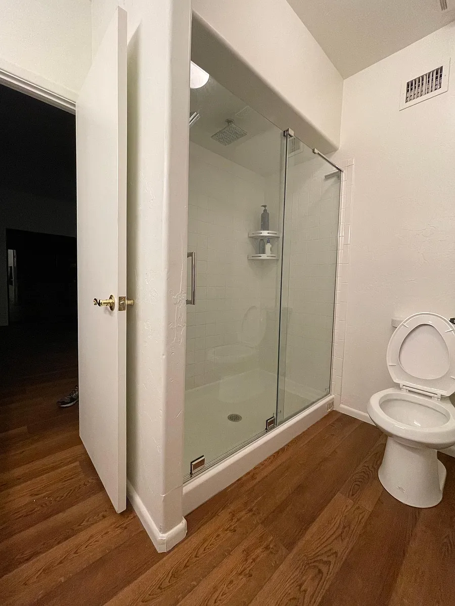 Master Bathroom - 10118 E Achi St