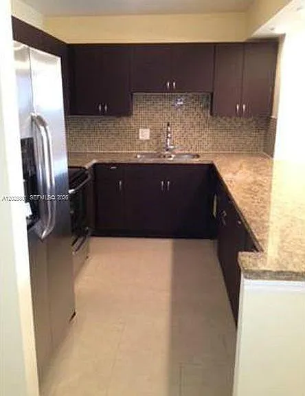 2500 Parkview Dr #307 — Photo 3