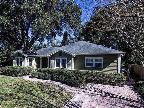 2nd image of 815 Cordova Dr