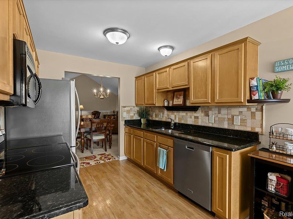 4016 Cornerstone Dr, photo 25