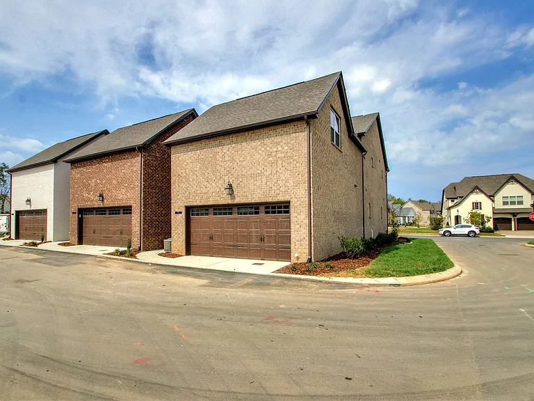 923 Scouting Dr — Photo 39