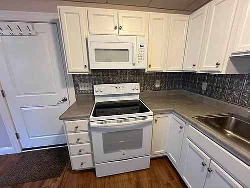 83 Curtis Ave #4 Photo 1