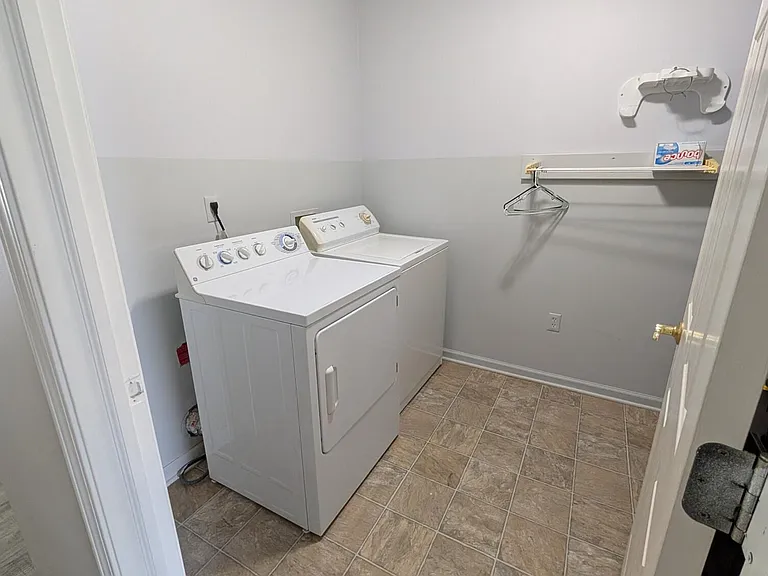 22063 Fairlane Blvd — Photo 18