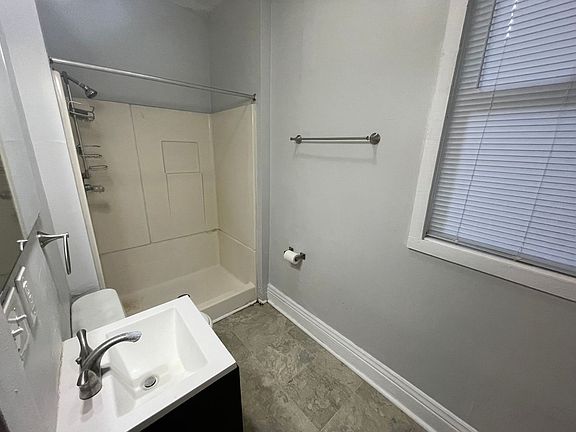 5th image of 166 E Stadium Ave #C