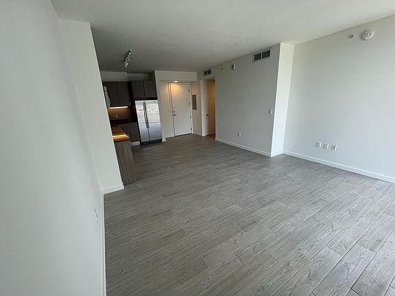 3rd image of 95 NW 39th St #A1