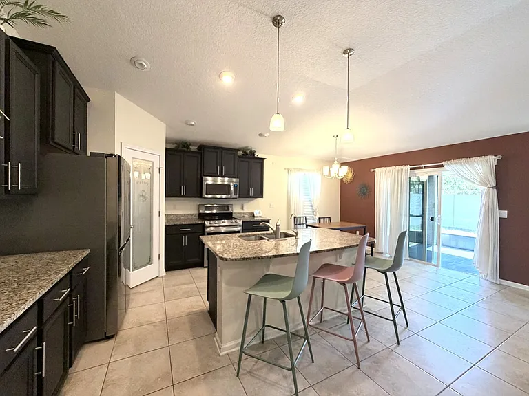 16226 Stanis Ct — Photo 11