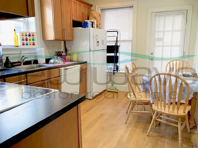 836 Huntington Ave #2 — Photo 7