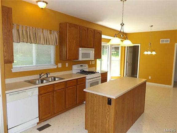 5th image of 7232 Crystal Lake Ct