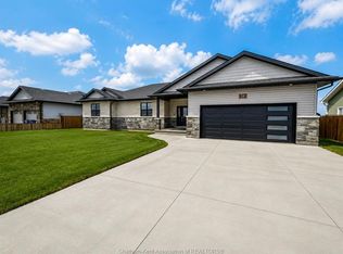 58 Sleepy Meadow Dr, Chatham Kent, ON N0P 1A0