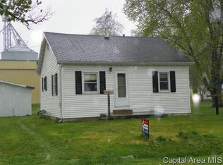 270 E Prairie St, Waverly, IL 62692