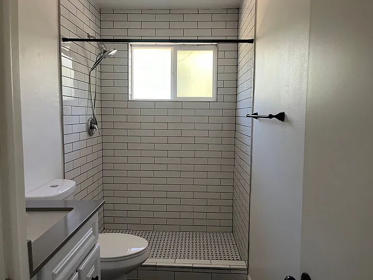 743 E Coronado Rd — Photo 16