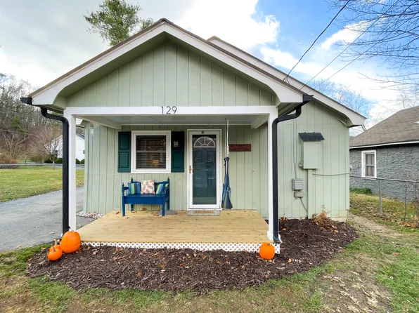 129 Freeland Ave, White Sulphur Springs, WV 24986