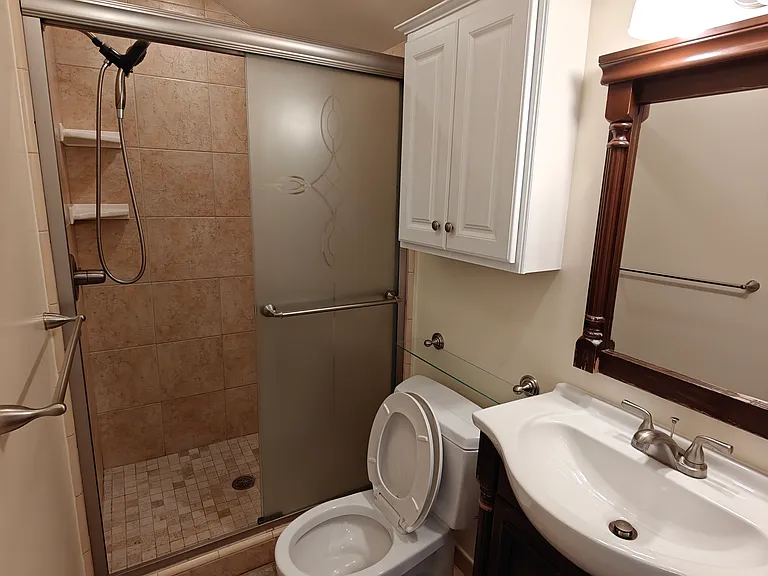1512 Mariposa Ave — Photo 4