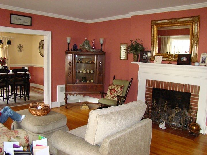 2nd image of 117 Sycamore Rd