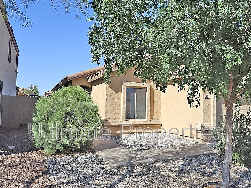 2nd image of 25414 W Lincoln Ave