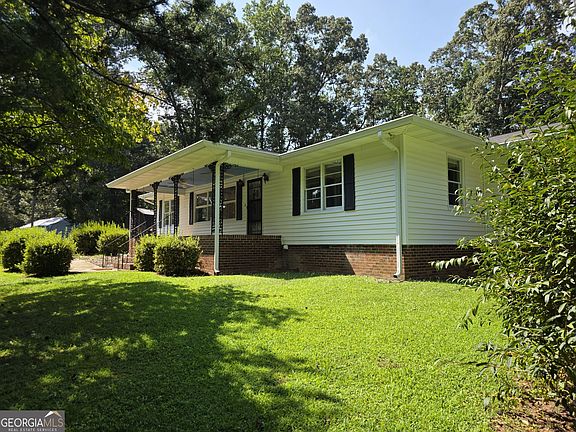 2nd image of 126 E Side Dr