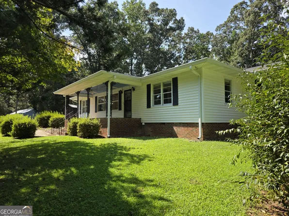 126 E Side Dr, Tallapoosa, GA 30176