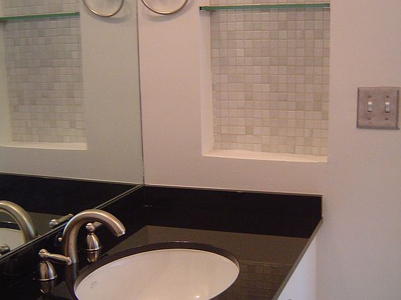 3rd image of 8101 Biscayne Blvd APT 604