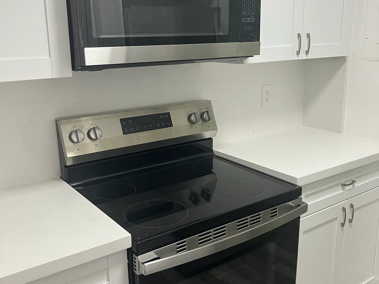 2 bed, 900 sqft, $2,000 — Photo 2
