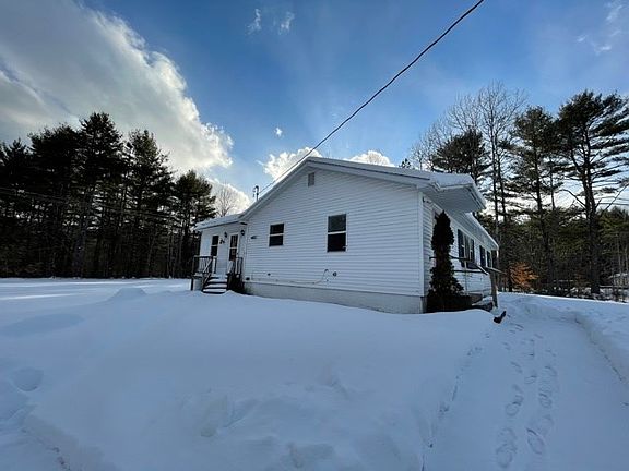 3rd image of 122 Cutting Rd