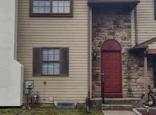 1012 Bancroft Pl, Warminster, PA 18974