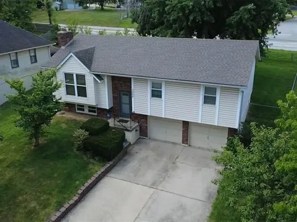 3008 S Bryn Mawr Dr, Independence, MO 64057