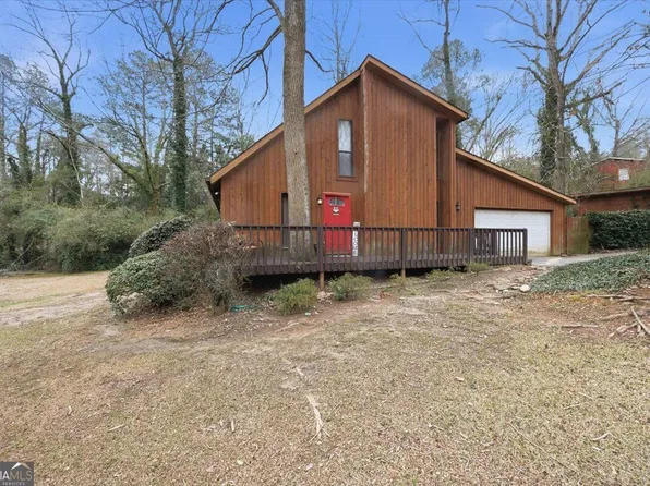 658 Tucker Rd, Macon, GA 31210