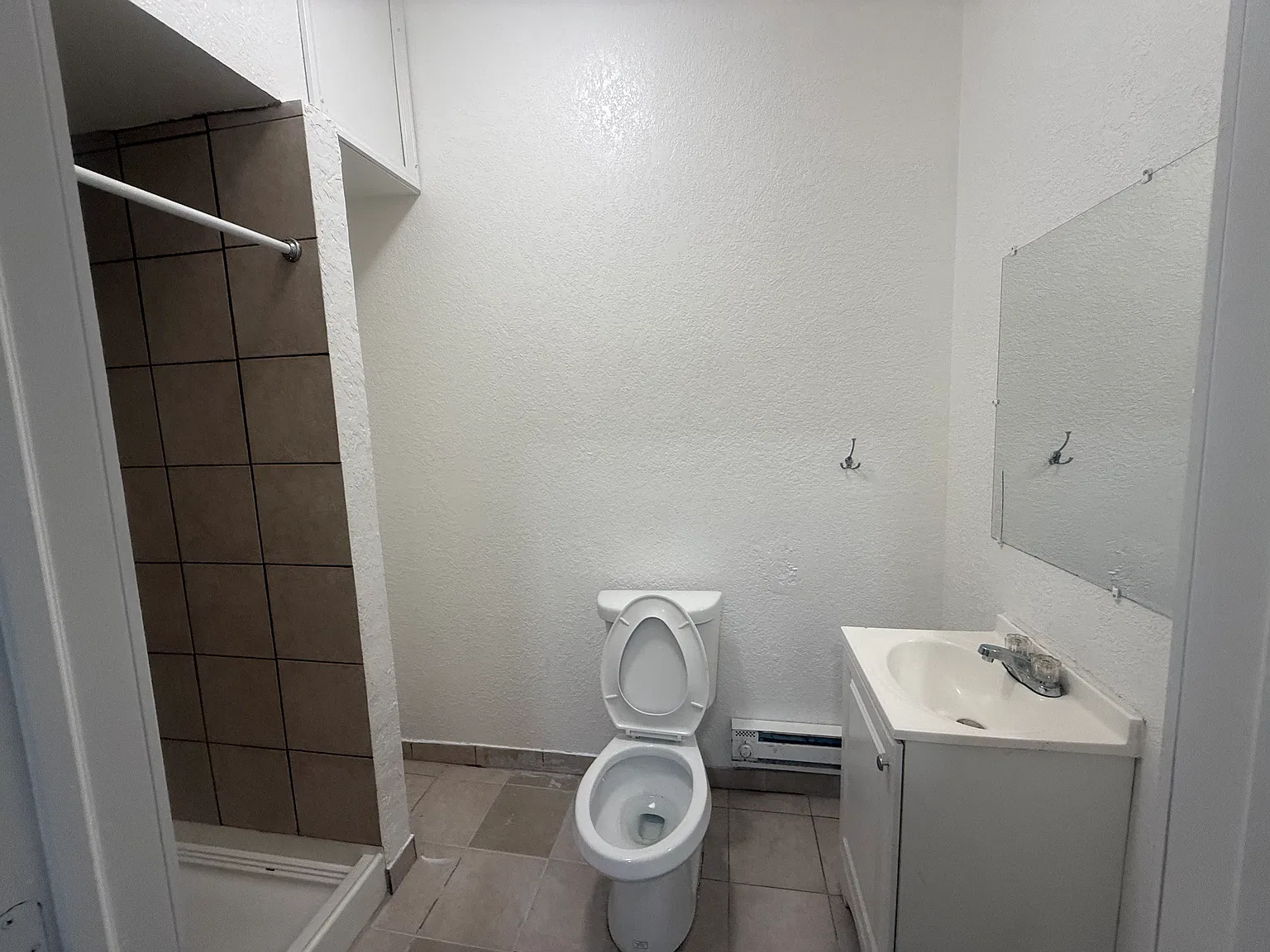 2200 Poland St — Photo 3