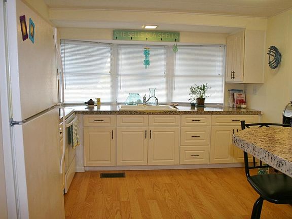 2nd image of 8266 SE Wren Ave