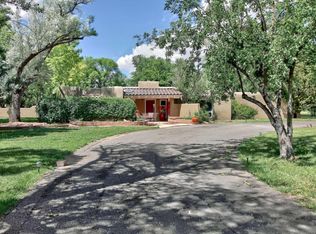 820 Salamanca St NW, Los Ranchos De Albuquerque, NM 87107