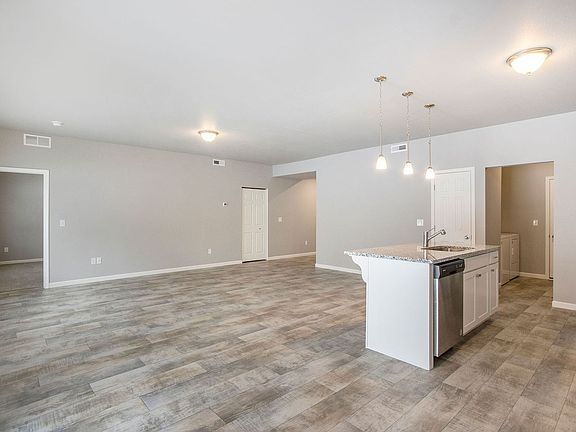 4th image of 10280 Pennridge Dr