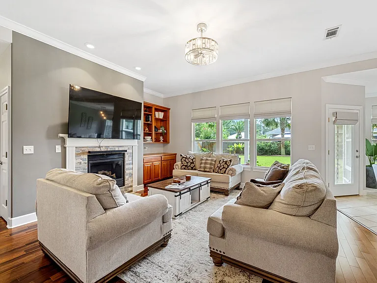 615 Shore Dr — Photo 13