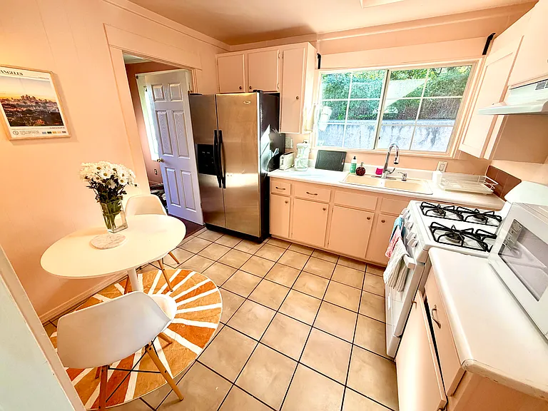 2212 Berkeley Ave #2214 — Photo 4