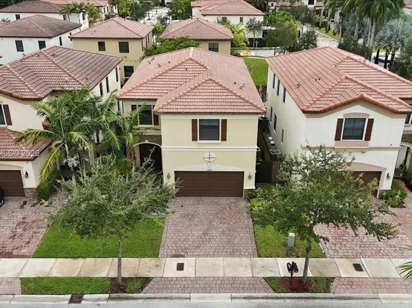 8770 NW 99th Path #770, Miami, FL 33178