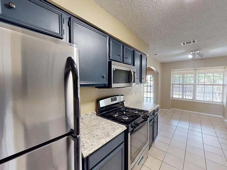 10504 Wendts Way — Photo 3